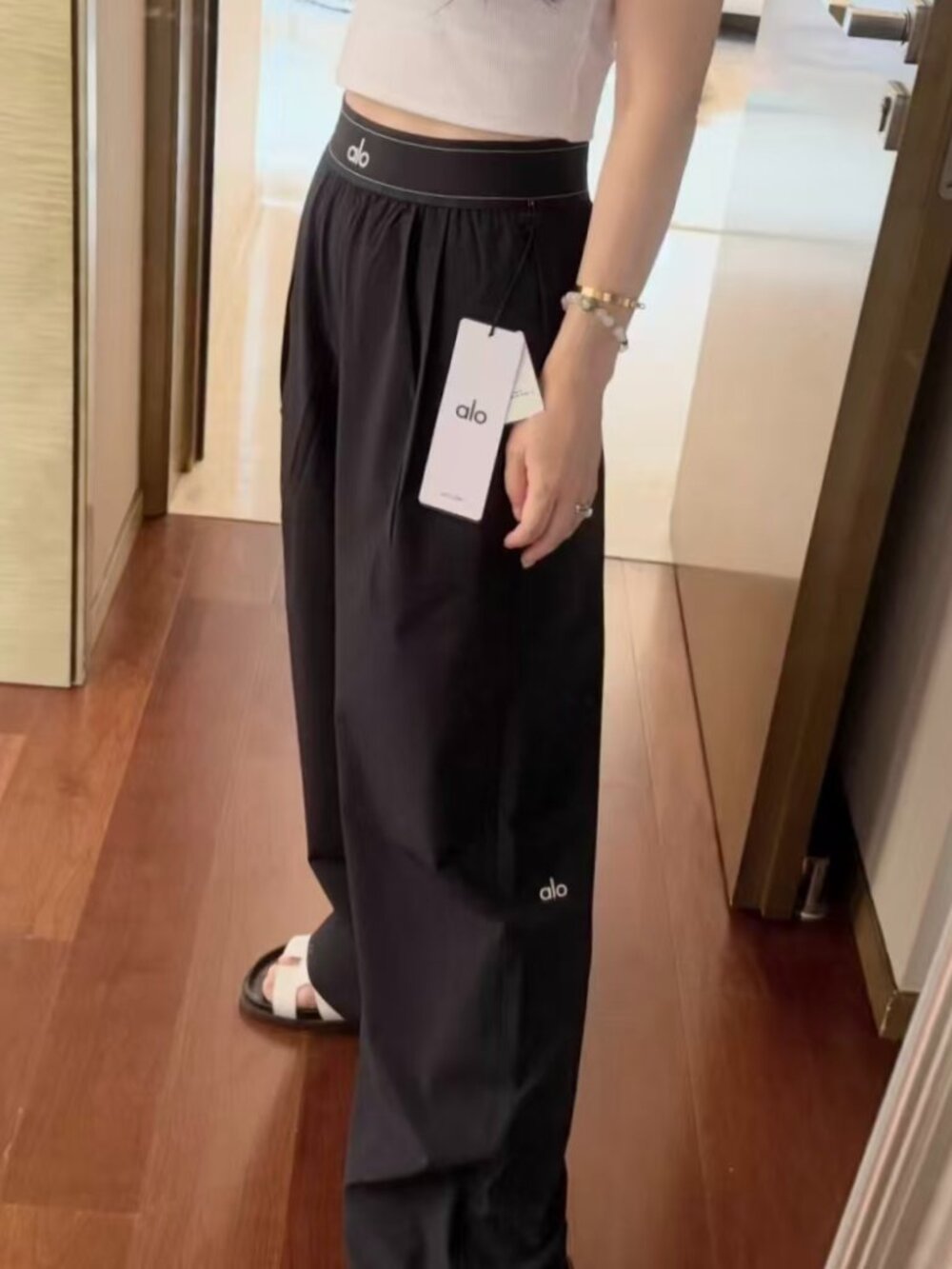 NWT ALO Yoga Suit Up Trouser Black Regular🌺Wide Leg Pants🌤Versatile,Sz XS - Picture 8 of 9